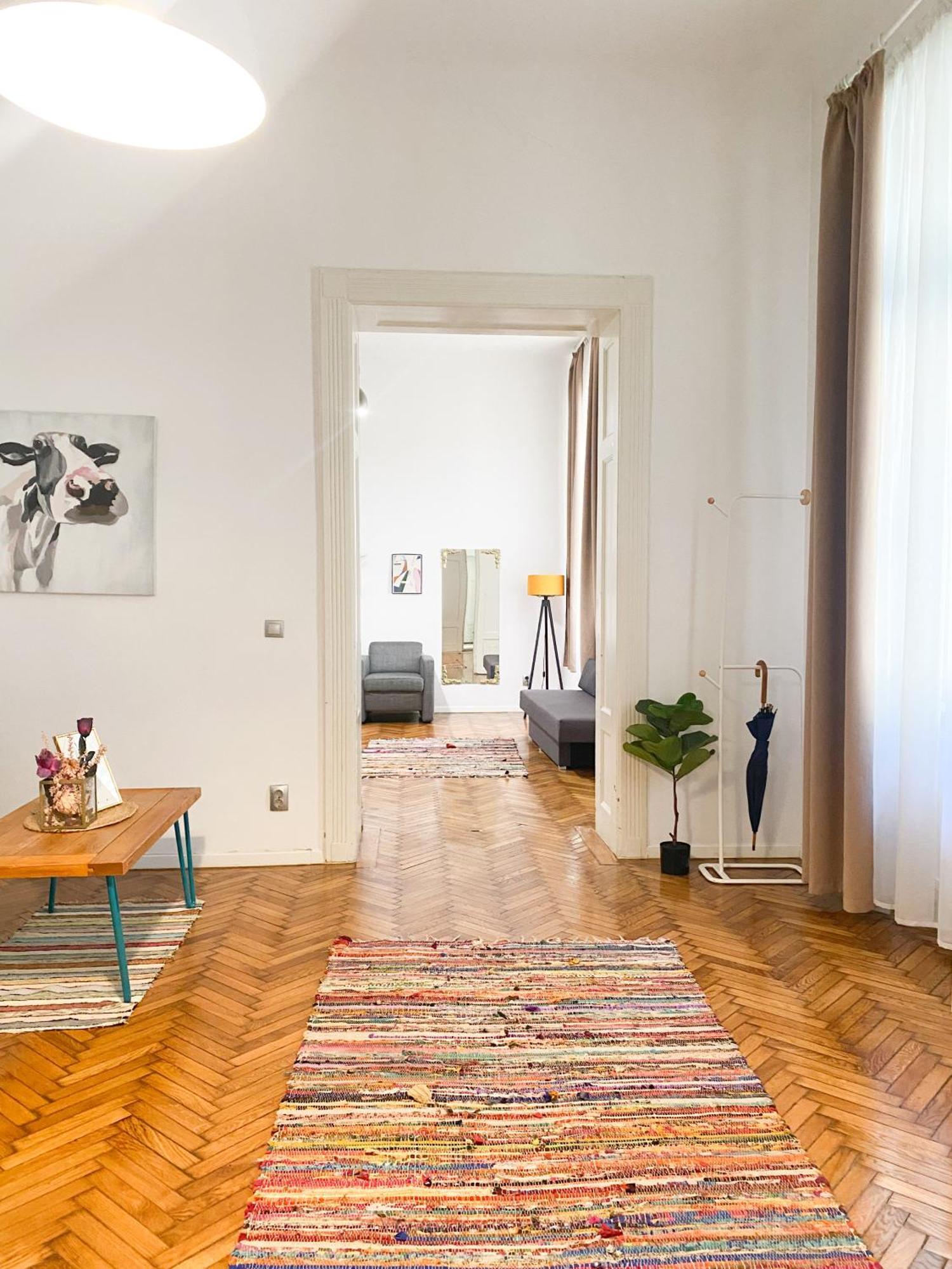 Perfect Apartment *